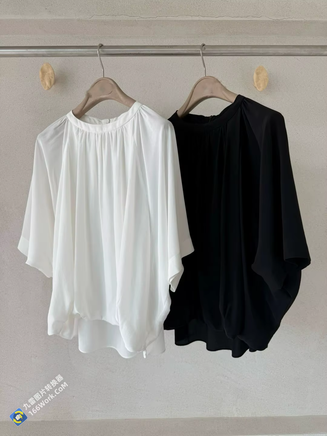 Spring and Summer Round Collar Shirt Short-sleeved T-shirt Fashionable Elegant Loose Three-dimensional Top for Women