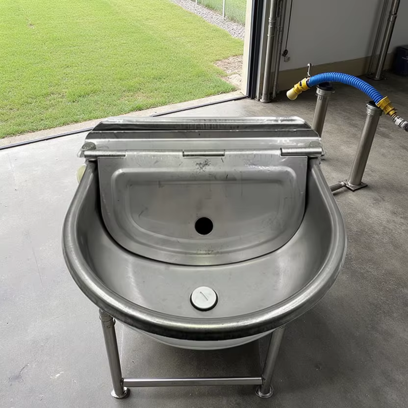Filles d'Eau en Acier Inoxydable 304 avec Trou de Vidange, Flotteur existent pour Fskins, Cheval, Vache, Fournitures pour Mouton, Chien, Animal de Compagnie, Chèvre, Bétail