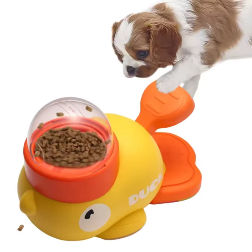 Alimentador para cães e gatos, patinho amarelo, máquina interativa de alimentação para cães, brinquedo para filhotes, brinquedo para dispensar comida, base antiderrapante