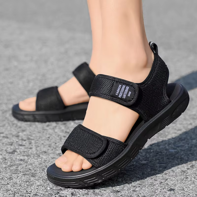 A Pair of New Summer Beach Shoes, Non-Slip, Fashionable, Wear-Resistant, Breathable Casual Shoes, Wear-Resistant Sports Sandals
