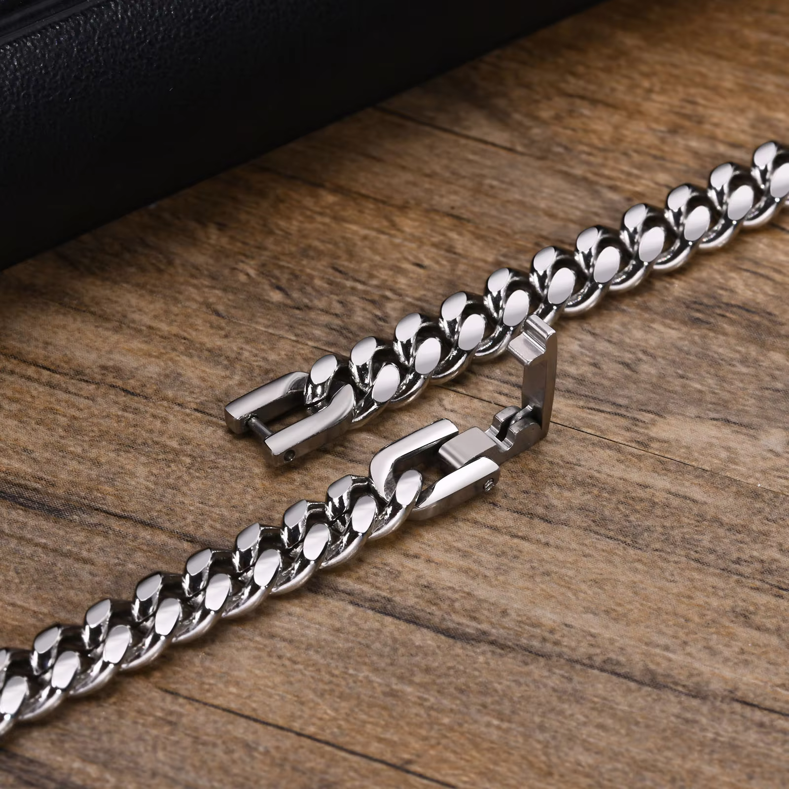 Vnox 6/8/10/12mm Cuban Chain Bracelets for Men Women, Solid Stainless Steel Curb Link Chain Wristband Jewelry