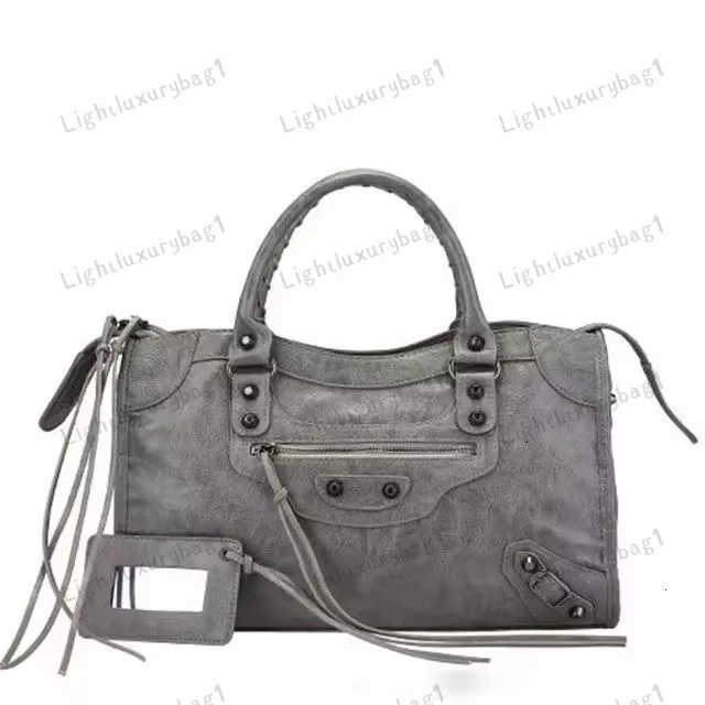 Designer Le City Bag Premium Leather Motorcycle Bag Punk Shoulder Diagonal Cross Hand-held Rivet Stylish And Trendy Popular Wome