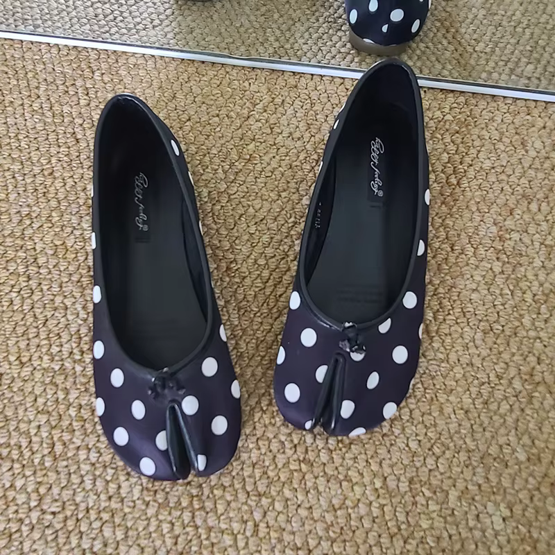2025 Polka Dot Women Retro Flats Mocasines Ballerina Shoe Japanese Style Tabi Ninja Shoes Split Hoof Toe Boat Shoes Female shoes