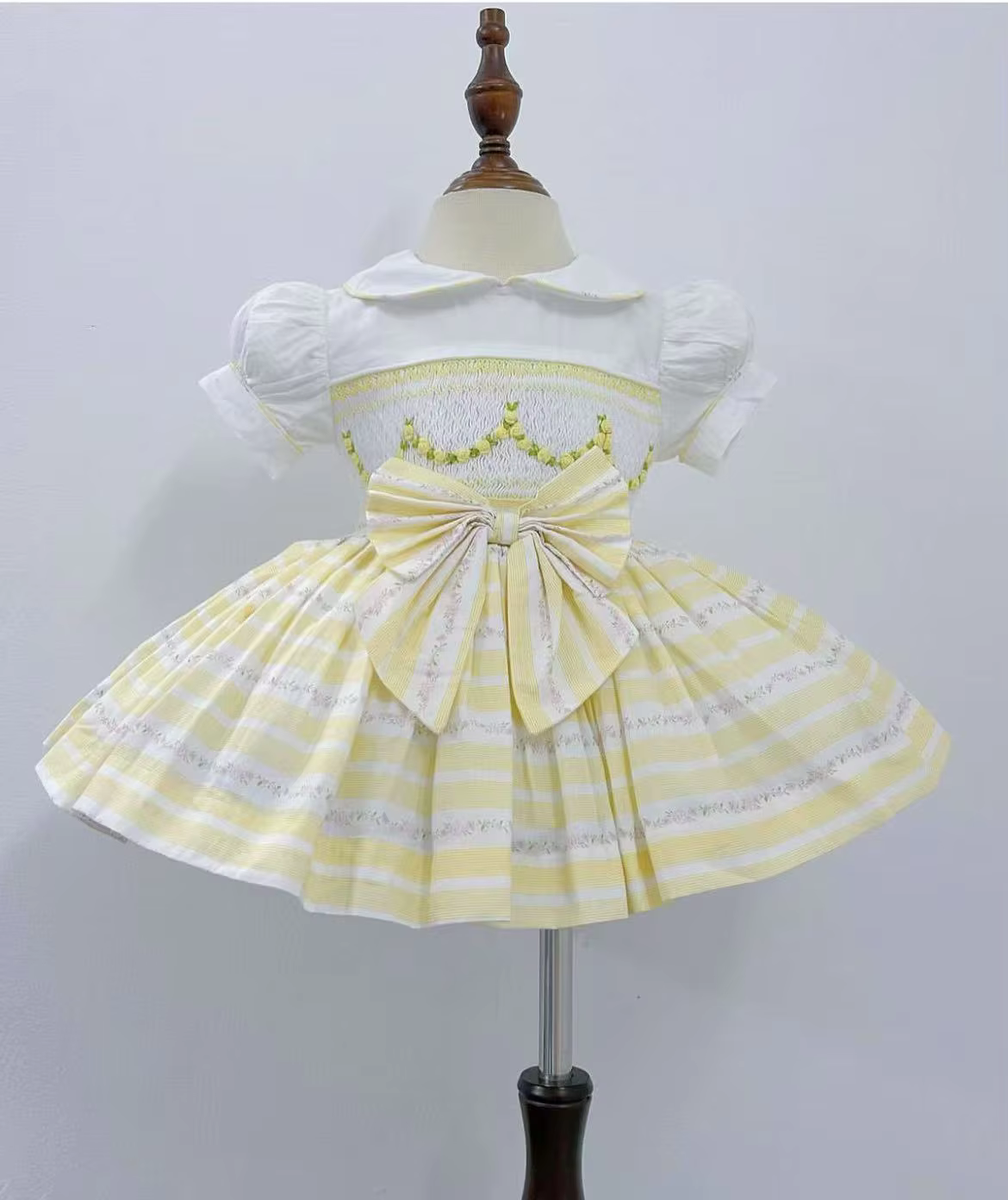 0-12Y Baby Girl Summer Yellow Rose Handmade Embroidery Smocked Dress Boy Suit for Birthday Holiday Easter Photography Eid A225