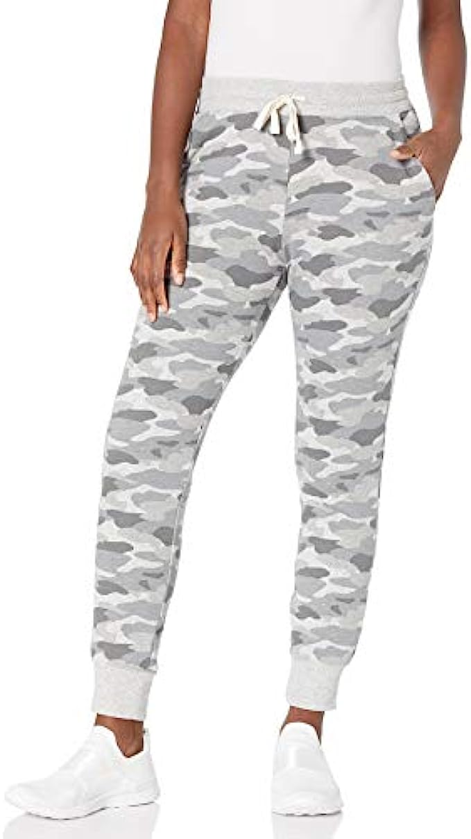 Amazon Essentials Women’s French Terry Fleece Jogger Sweatpant (Available in Plus Size)
