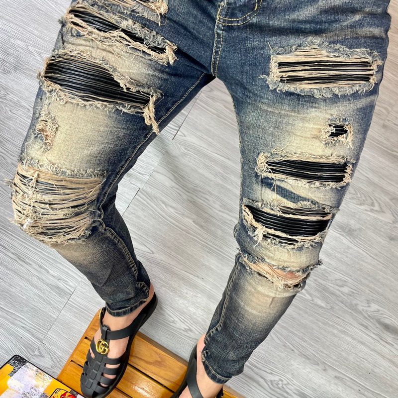 Torn jeans with sturdy border sewn leather pillow, men’s Street boy pants 4 amiri buttons